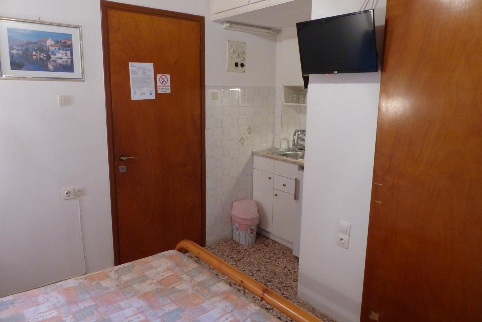 Circe Pansion Apartment Lixouri Exterior photo