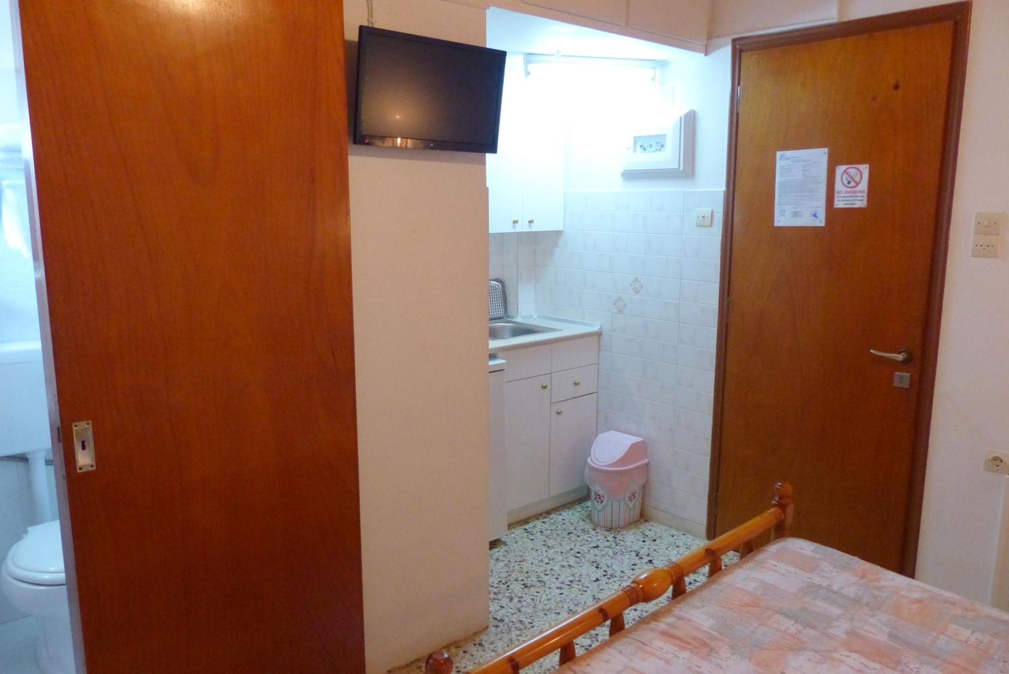Circe Pansion Apartment Lixouri Exterior photo