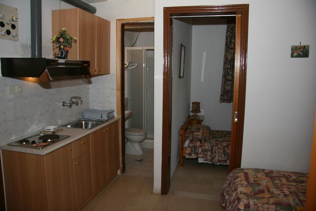 Circe Pansion Apartment Lixouri Exterior photo